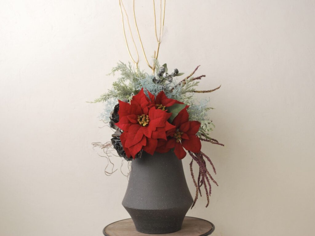 ポインセチアのフラワーアレンジメント